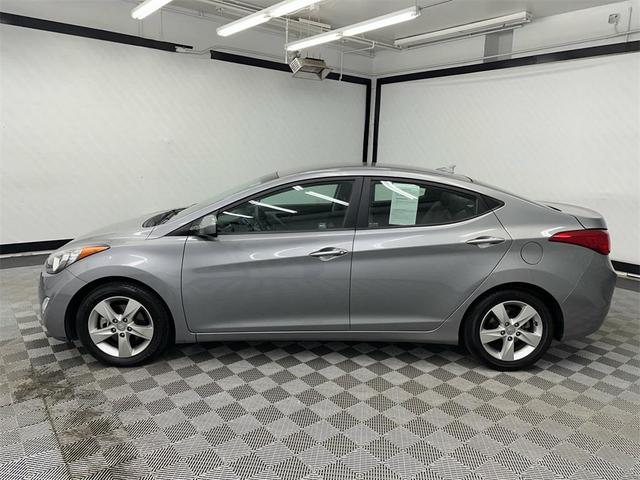 Photo of 2013 Titanium Gray Metallic Hyundai ELANTRA