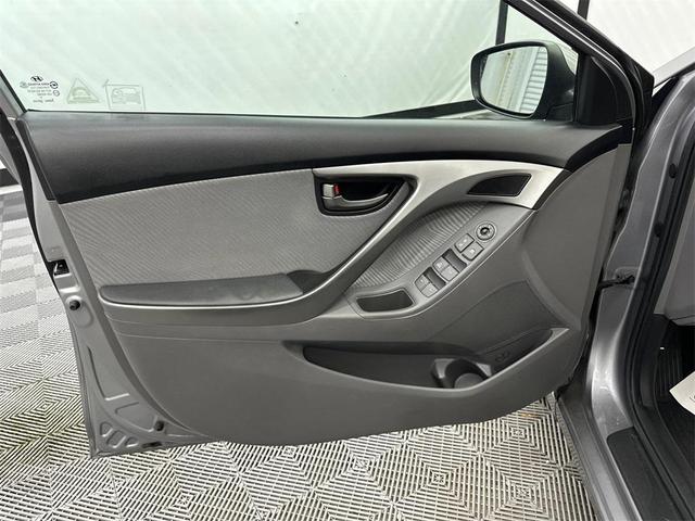 Photo of 2013 Titanium Gray Metallic Hyundai ELANTRA