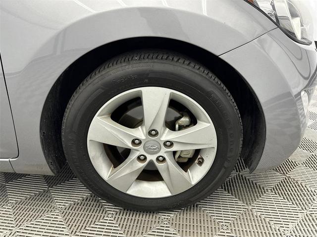 Photo of 2013 Titanium Gray Metallic Hyundai ELANTRA