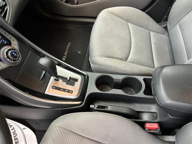 Photo of 2013 Titanium Gray Metallic Hyundai ELANTRA
