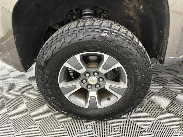 Photo of 2017 Brownstone Metallic Chevrolet Colorado