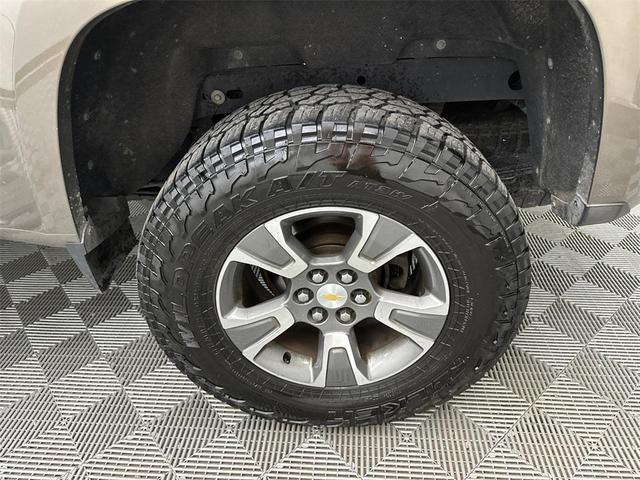 Photo of 2017 Brownstone Metallic Chevrolet Colorado