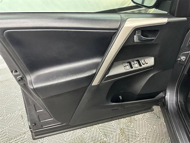 Photo of 2018 Magnetic Gray Metallic Toyota RAV4
