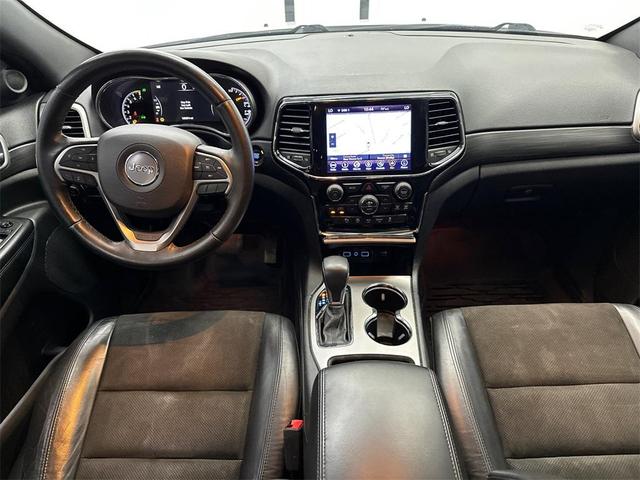 Photo of 2019 Bright White Clearcoat Jeep Grand Cherokee