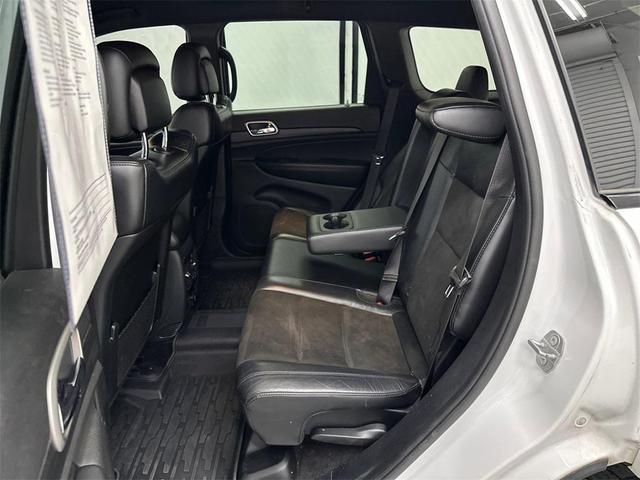 Photo of 2019 Bright White Clearcoat Jeep Grand Cherokee