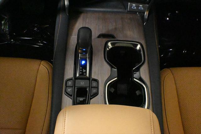 Photo of 2024 Eminent White Pearl Lexus RX 350