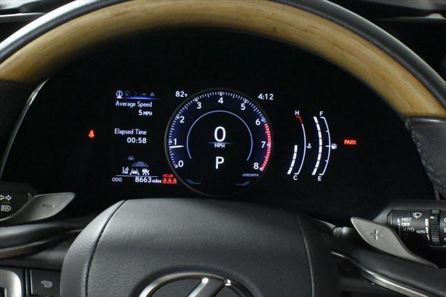 Photo of 2024 Eminent White Pearl Lexus RX 350