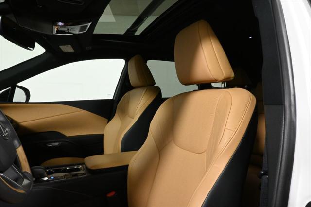 Photo of 2024 Eminent White Pearl Lexus RX 350