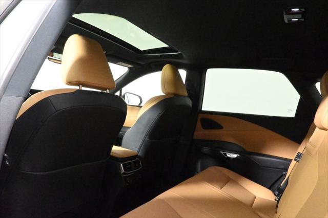Photo of 2024 Eminent White Pearl Lexus RX 350