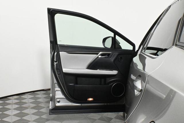 Photo of 2022 Atomic Silver Lexus RX 350