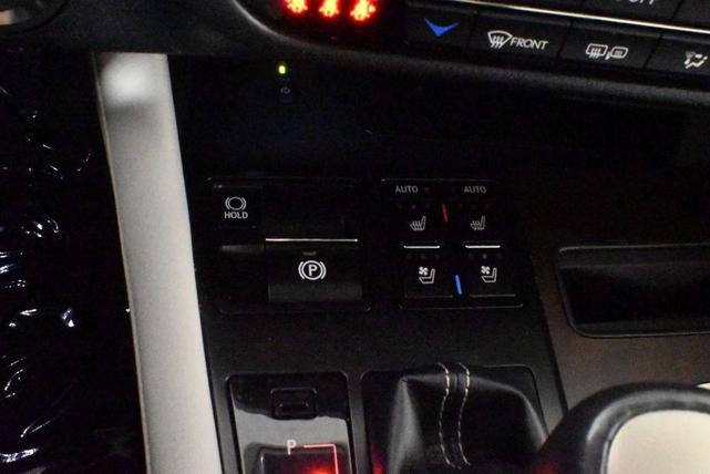 Photo of 2022 Atomic Silver Lexus RX 350
