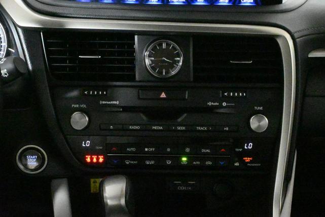 Photo of 2022 Atomic Silver Lexus RX 350