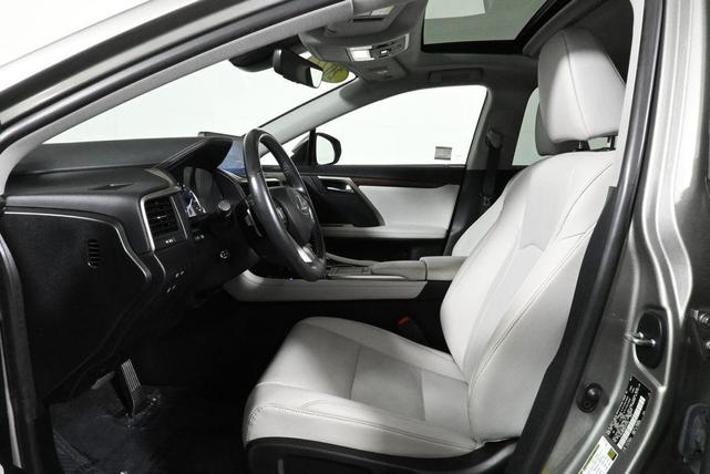 Photo of 2022 Atomic Silver Lexus RX 350