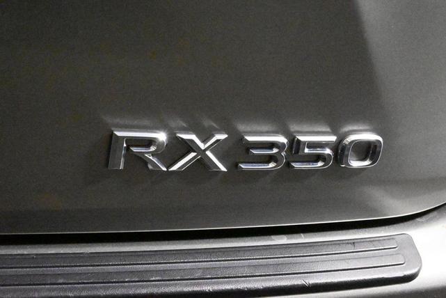 Photo of 2022 Atomic Silver Lexus RX 350