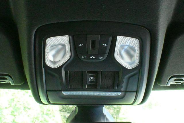 Photo of 2021 Diamond Black Crystal Pearlcoat RAM 1500
