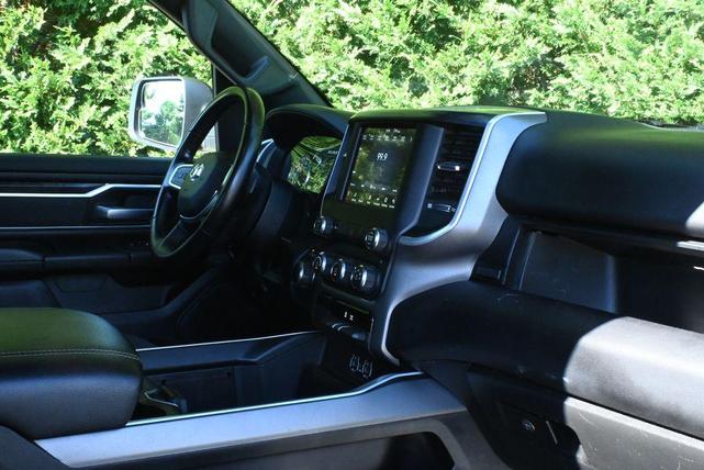 Photo of 2021 Diamond Black Crystal Pearlcoat RAM 1500