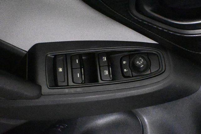 Photo of 2018 Crystal White Pearl Subaru Crosstrek