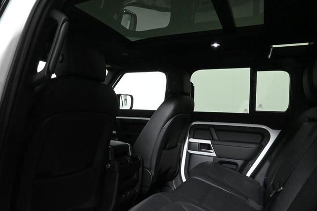 Photo of 2024 Fuji White Land Rover Defender