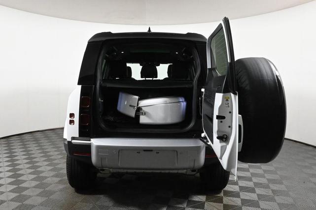 Photo of 2024 Fuji White Land Rover Defender