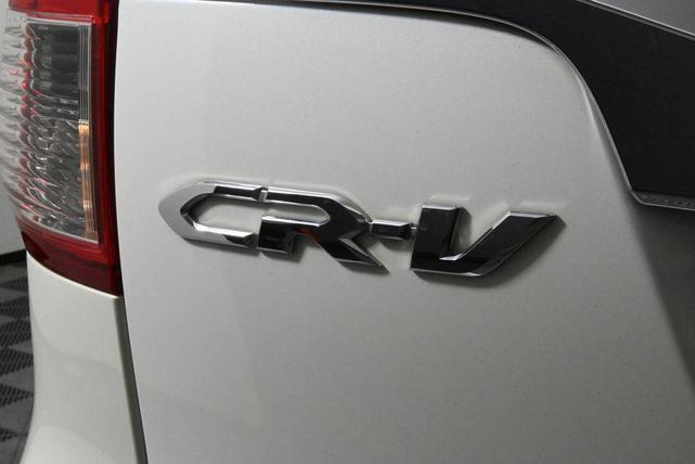 Photo of 2016 White Diamond Pearl Honda CR-V