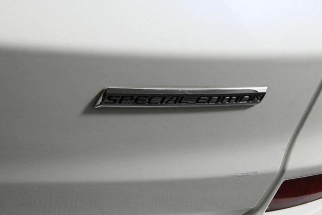 Photo of 2016 White Diamond Pearl Honda CR-V