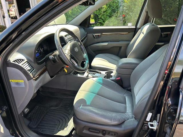 Photo of 2012 Twilight Black Hyundai SANTA FE