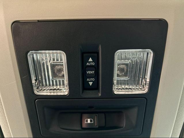 Photo of 2016 Granite Crystal Metallic RAM 1500