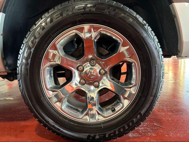 Photo of 2016 Granite Crystal Metallic RAM 1500