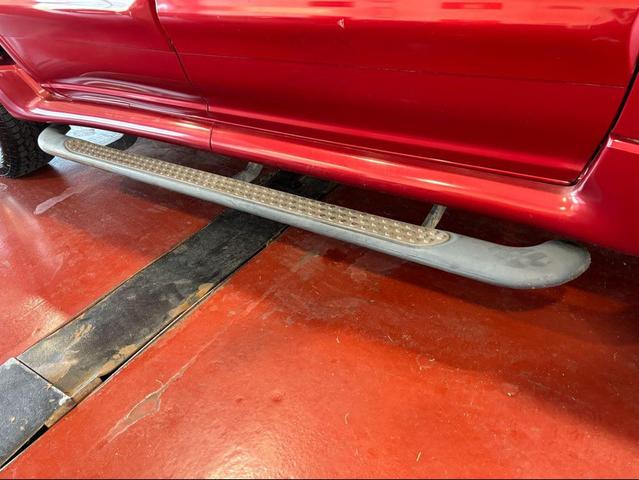 Photo of 2005 Red Fire Clearcoat Ford Explorer Sport Trac