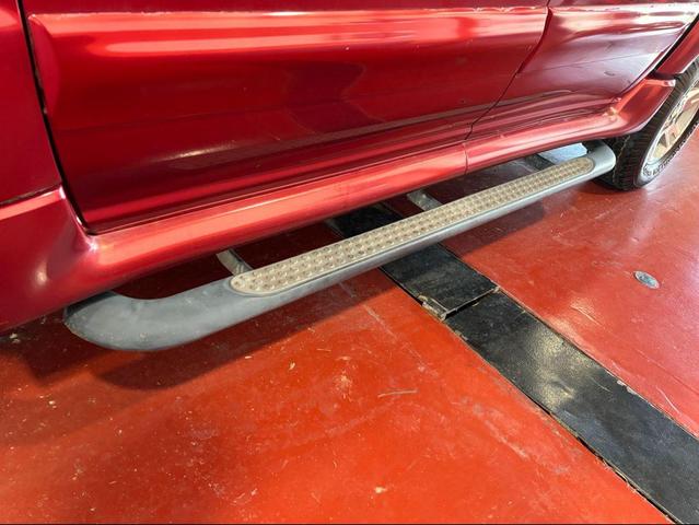 Photo of 2005 Red Fire Clearcoat Ford Explorer Sport Trac