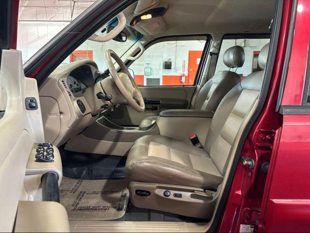 Photo of 2005 Red Fire Clearcoat Ford Explorer Sport Trac