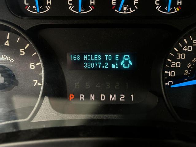 Photo of 2014 Oxford White Ford F-150