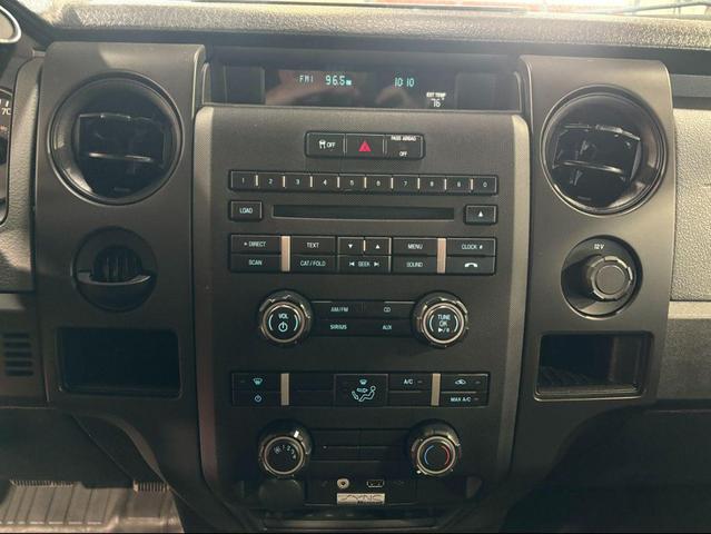 Photo of 2014 Oxford White Ford F-150