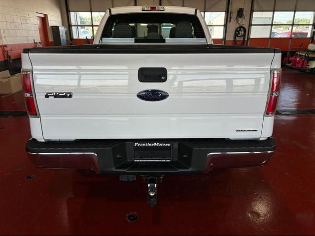 Photo of 2014 Oxford White Ford F-150