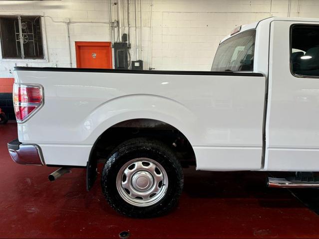 Photo of 2014 Oxford White Ford F-150