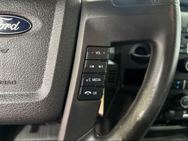 Photo of 2014 Oxford White Ford F-150