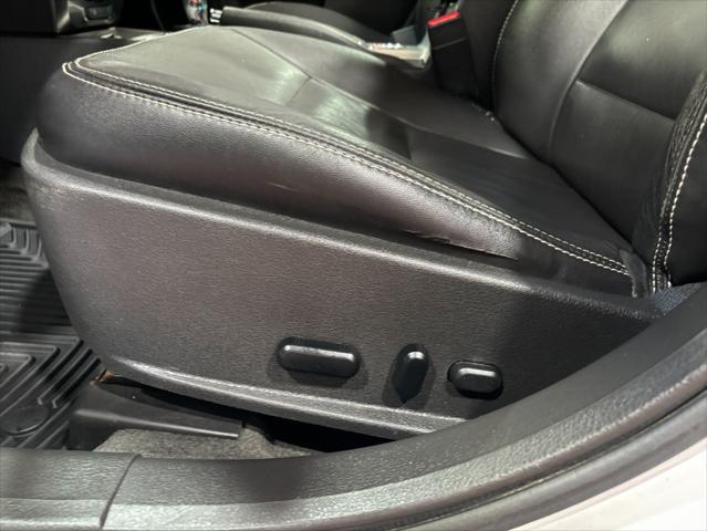 Photo of 2012 White Platinum Metallic Tri-Coat Ford Fusion