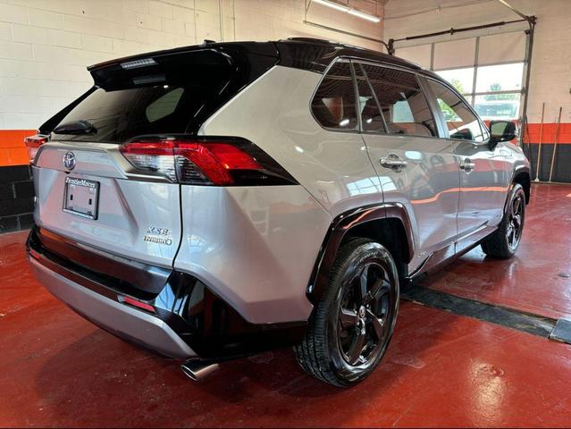 Photo of 2020 Silver Sky Metallic w/Midnight Black Roof Toyota RAV4 Hybrid