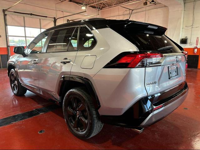Photo of 2020 Silver Sky Metallic w/Midnight Black Roof Toyota RAV4 Hybrid