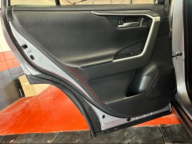 Photo of 2020 Silver Sky Metallic w/Midnight Black Roof Toyota RAV4 Hybrid