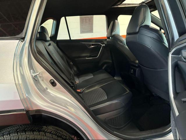 Photo of 2020 Silver Sky Metallic w/Midnight Black Roof Toyota RAV4 Hybrid