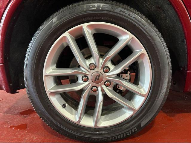 Photo of 2022 Octane Red Pearlcoat Dodge Durango