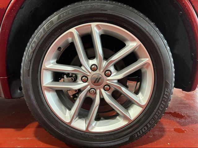 Photo of 2022 Octane Red Pearlcoat Dodge Durango