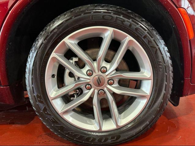 Photo of 2022 Octane Red Pearlcoat Dodge Durango