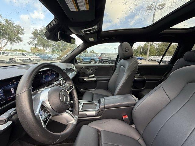 Photo of 2024 Night Black Mercedes-Benz GLB 250