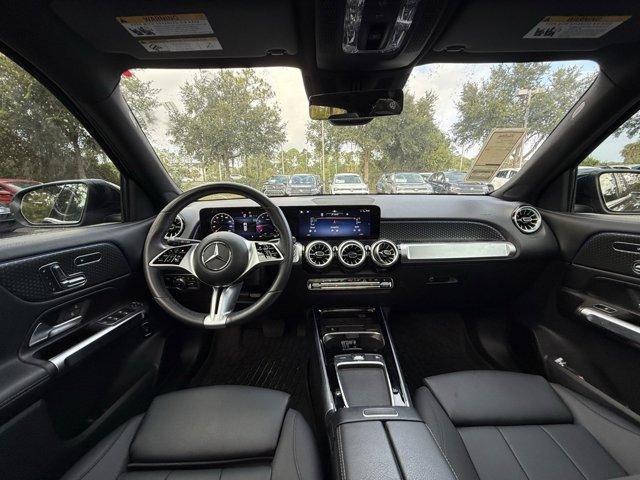 Photo of 2024 Night Black Mercedes-Benz GLB 250