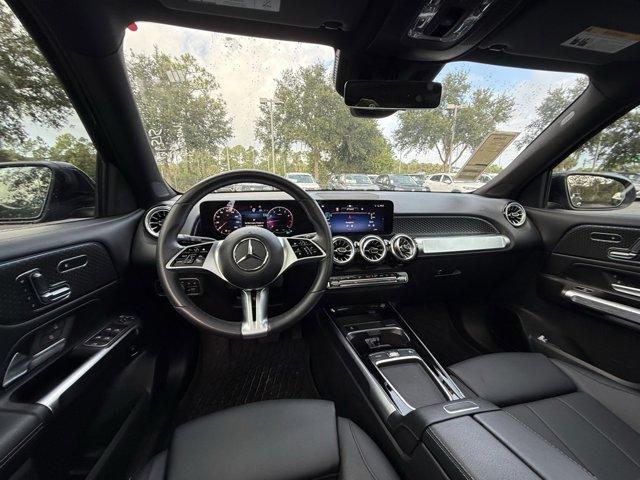Photo of 2024 Night Black Mercedes-Benz GLB 250