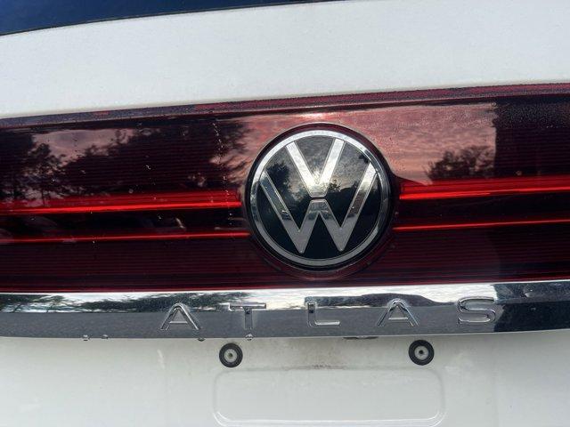 Photo of 2024 Pure White Volkswagen Atlas