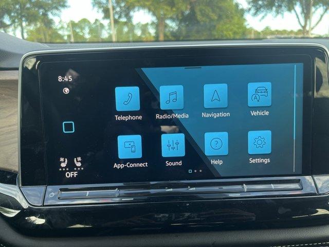 Photo of 2024 Pure White Volkswagen Atlas