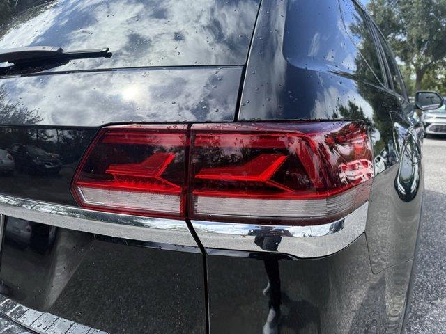 Photo of 2021 Deep Black Pearl Volkswagen Atlas
